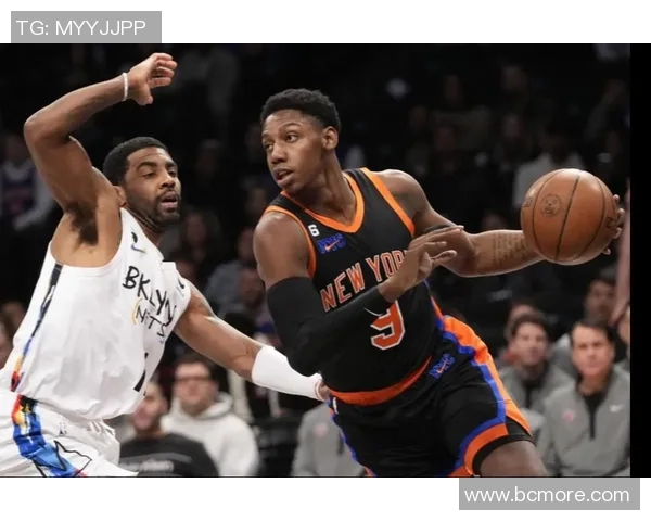 尼克斯主场击败篮网，兰多夫全场最高25分的精彩表现